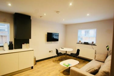 2 bed flat, Park Suites, Arboretum, Nottingham, NG74HH - Image 3