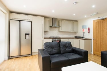 6 bed house, Talbot Street, Arboretum, Nottingham, NG15GL - Image 2