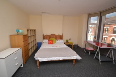 5 bed house, Johnson Road (5 Bed), Lenton, Nottingham, NG72BX - Image 1