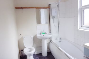 4 bed house, (4BED) Derby Grove, Radford, Nottingham, NG71PF - Image 6