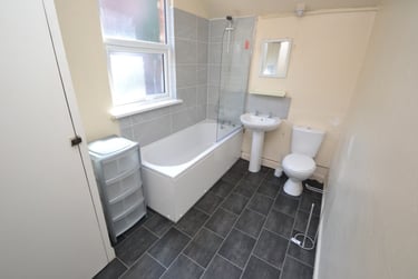 4 bed house, (4BED) Kimbolton Avenue, Radford, Nottingham, NG71PT - Image 4