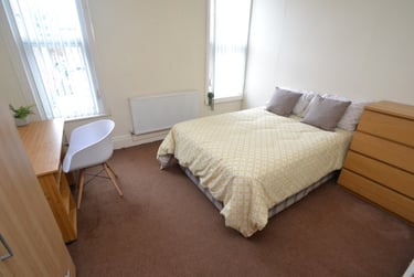3 bed flat, Henry Road (3 bed), West Bridgford, Nottingham, NG27ND - Image 3