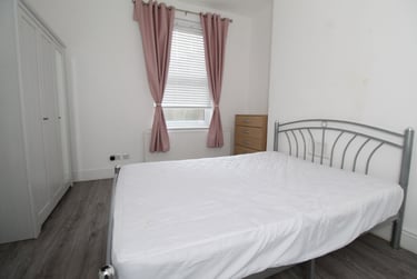 1 bed flat, (26/27) Castle Boulevard, Lenton, Nottingham, NG71HP - Image 3