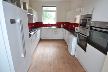 1 bed house, (1 Room) Forest Road East, Arboretum, Nottingham, NG14HT - Image 1