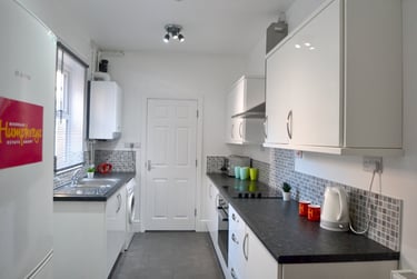 4 bed house, (4 Bed) Watkin Street, Hockley, Nottingham, NG31DL - Image 1