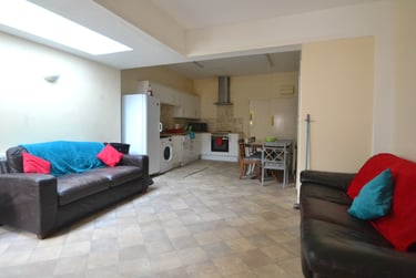 4 bed house, Castle Boulevard (4 Bed), Lace Market, Nottingham, NG71FE - Image 2