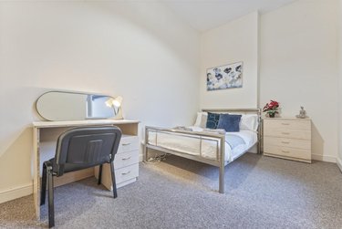 4 bed flat, Noel Street, Hyson Green, Nottingham, NG76AQ - Image 2