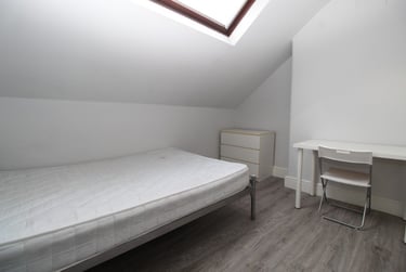 3 bed flat, (3 BED) Castle Boulevard, Lenton, Nottingham, NG71HP - Image 9