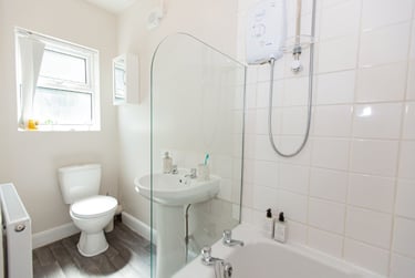 4 bed house, (4BED) Charnwood Grove, West Bridgford, Nottingham, NG27NT - Image 4