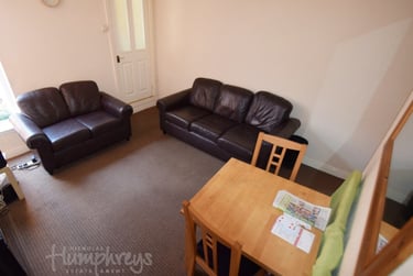 1 bed house, Lynam Street, Penkhull, Stoke, ST47ED - Image 2