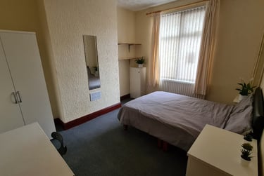 5 bed house, Boughey Road, Shelton, Stoke, ST42BQ - Image 7