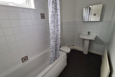 5 bed house, Boughey Road, Shelton, Stoke, ST42BQ - Image 10