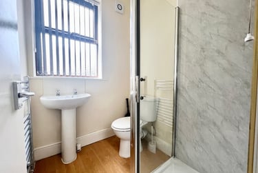 6 bed house, Crowther Street, Shelton, Stoke, ST42ER - Image 12