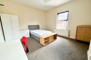 6 bed house, Crowther Street, Shelton, Stoke, ST42ER - Image 9