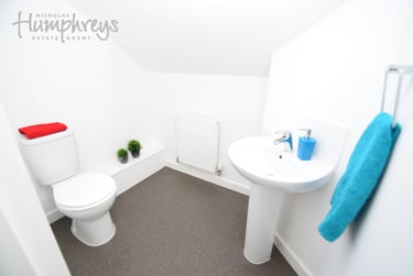 2 bed house, Lyme Valley Mews, Basford, Newcastle under Lyme, ST53TF - Image 9