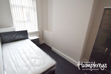 3 bed house, Darnley Street, Shelton, Stoke, ST42BH - Image 2