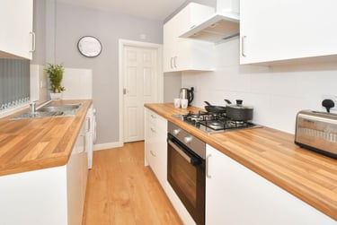 3 bed house, Spencer Road, Shelton, Stoke, ST42BE - Image 3