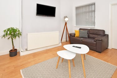 3 bed house, Spencer Road, Shelton, Stoke, ST42BE - Image 5