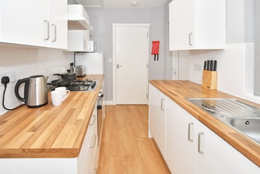 3 bed house, Spencer Road, Shelton, Stoke, ST42BE - Image 6