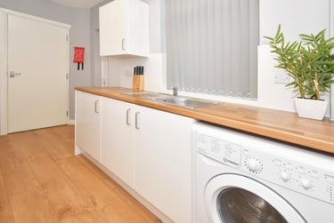 3 bed house, Spencer Road, Shelton, Stoke, ST42BE - Image 8