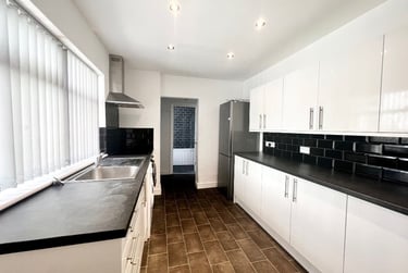 4 bed house, Ashford Street, Shelton, Stoke, ST42EH - Image 1