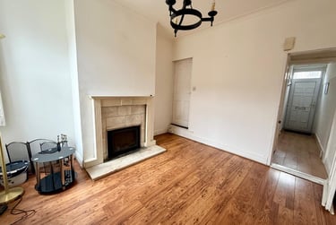 2 bed house, Campbell Road, Penkhull, Stoke, ST44DZ - Image 2