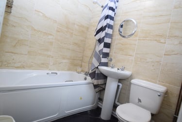 6 bed house, Seaford Street, Shelton, Stoke, ST42EU - Image 4