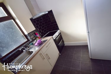1 bed studio, Stoke Road, Shelton, Stoke, ST42QN - Image 3