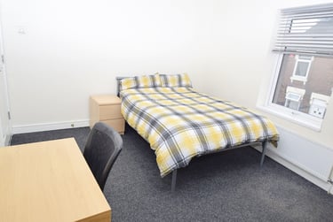 1 bed studio, Regent Road, Hanley, Stoke, ST13BL - Image 11