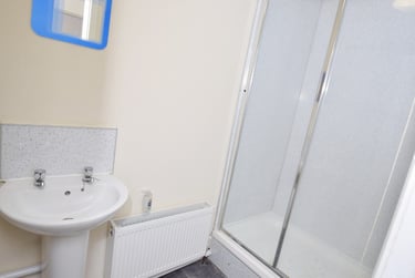 1 bed studio, Regent Road, Hanley, Stoke, ST13BL - Image 14