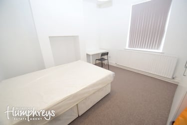 6 bed house, Wharf Street, Basford, Newcastle under Lyme, ST51JZ - Image 6