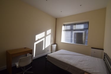 4 bed house, Boughey Road, Shelton, Stoke, ST42BB - Image 8