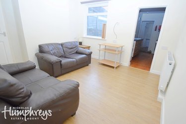 3 bed house, Newlands Street, Shelton, Stoke, ST42RF - Image 3
