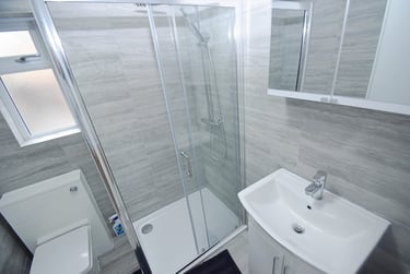 3 bed house, Crowther Street, Shelton, Stoke, ST42ER - Image 2