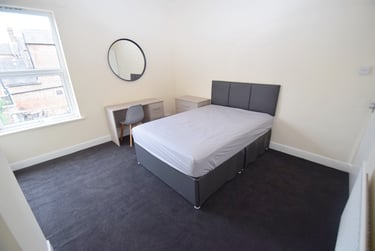 3 bed house, Crowther Street, Shelton, Stoke, ST42ER - Image 6