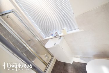 6 bed house, Darnley Street, Shelton, Stoke, ST42BH - Image 2