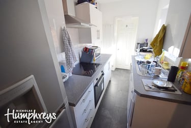 6 bed house, Darnley Street, Shelton, Stoke, ST42BH - Image 4