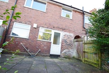 4 bed house, St. Georges Road, Cross Heath, Newcastle under Lyme, ST52NE - Image 11