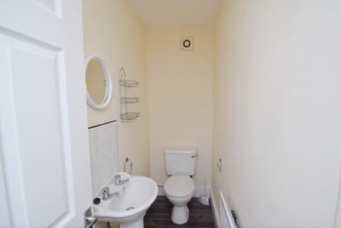 4 bed flat, Ashford Street, Shelton, Stoke, ST42EH - Image 4