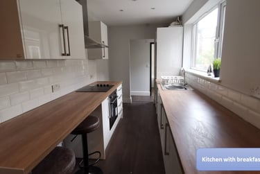 4 bed house, Watford Street, Shelton, Stoke, ST42EW - Image 2