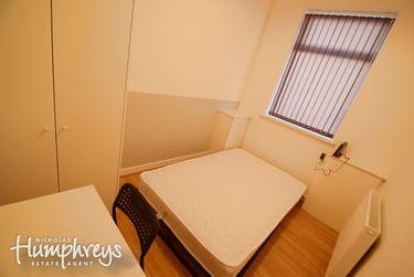 3 bed house, Conway Street, Shelton, Stoke, ST42BL - Image 7