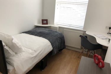 4 bed house, Queen Anne Street, Shelton, Stoke, ST42EQ - Image 6