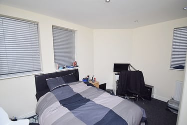 8 bed house, Cauldon Road, Shelton, Stoke, ST42DY - Image 6