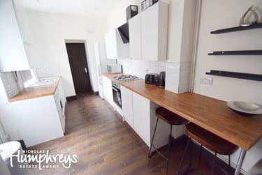 5 bed house, Seaford Street, Shelton, Stoke, ST42EU - Image 9