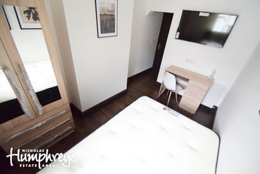 5 bed house, Seaford Street, Shelton, Stoke, ST42EU - Image 4