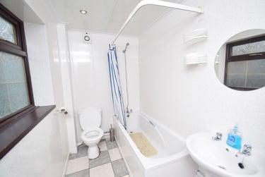 3 bed house, Beresford Street, Shelton, Stoke, ST42EX - Image 3