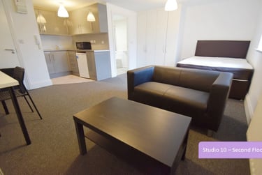 1 bed house, King Street, Basford, Newcastle under Lyme, ST51EN - Image 11