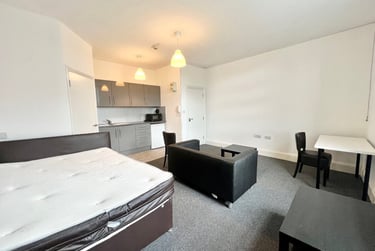 1 bed house, King Street, Basford, Newcastle under Lyme, ST51EN - Image 9