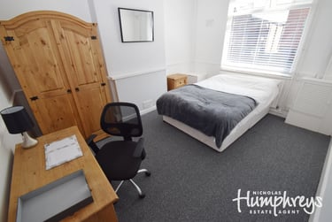 5 bed house, Watford Street, Shelton, Stoke, ST42EW - Image 5