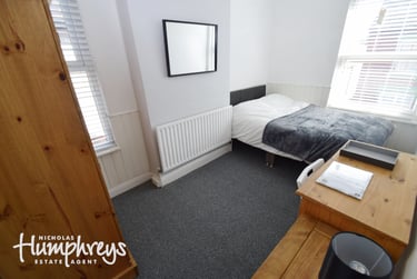 5 bed house, Watford Street, Shelton, Stoke, ST42EW - Image 8